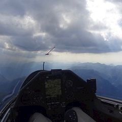Flugwegposition um 15:32:01: Aufgenommen in der Nähe von Gemeinde Turnau, Österreich in 2708 Meter